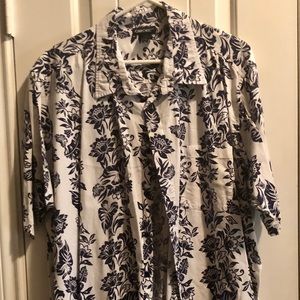 Men’s Hawaiian style shirt